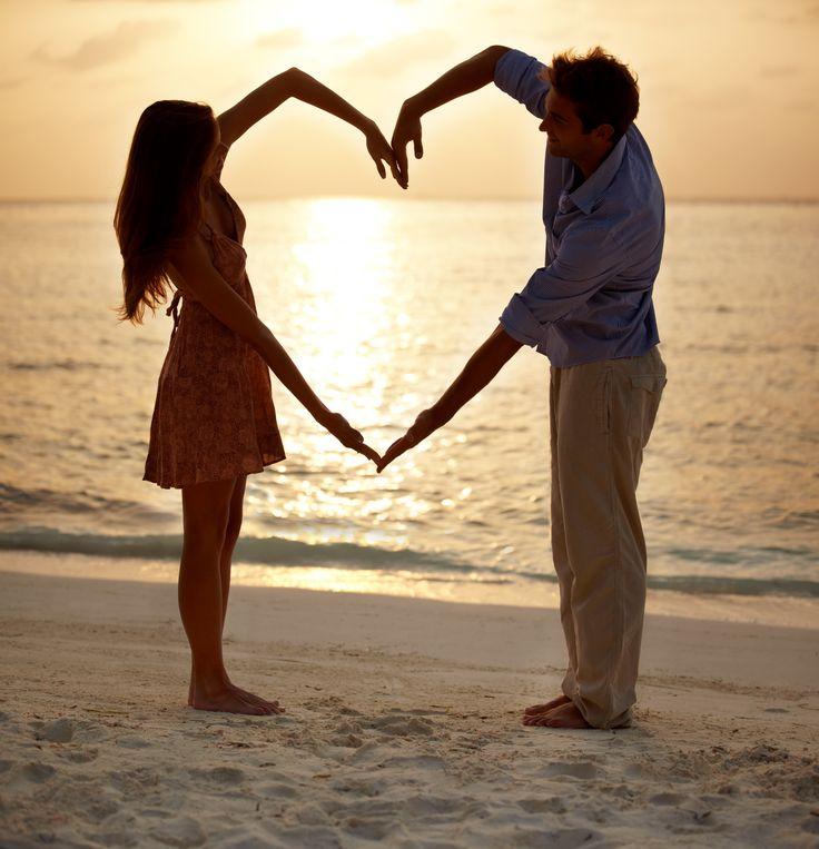 couple-making-heart-image